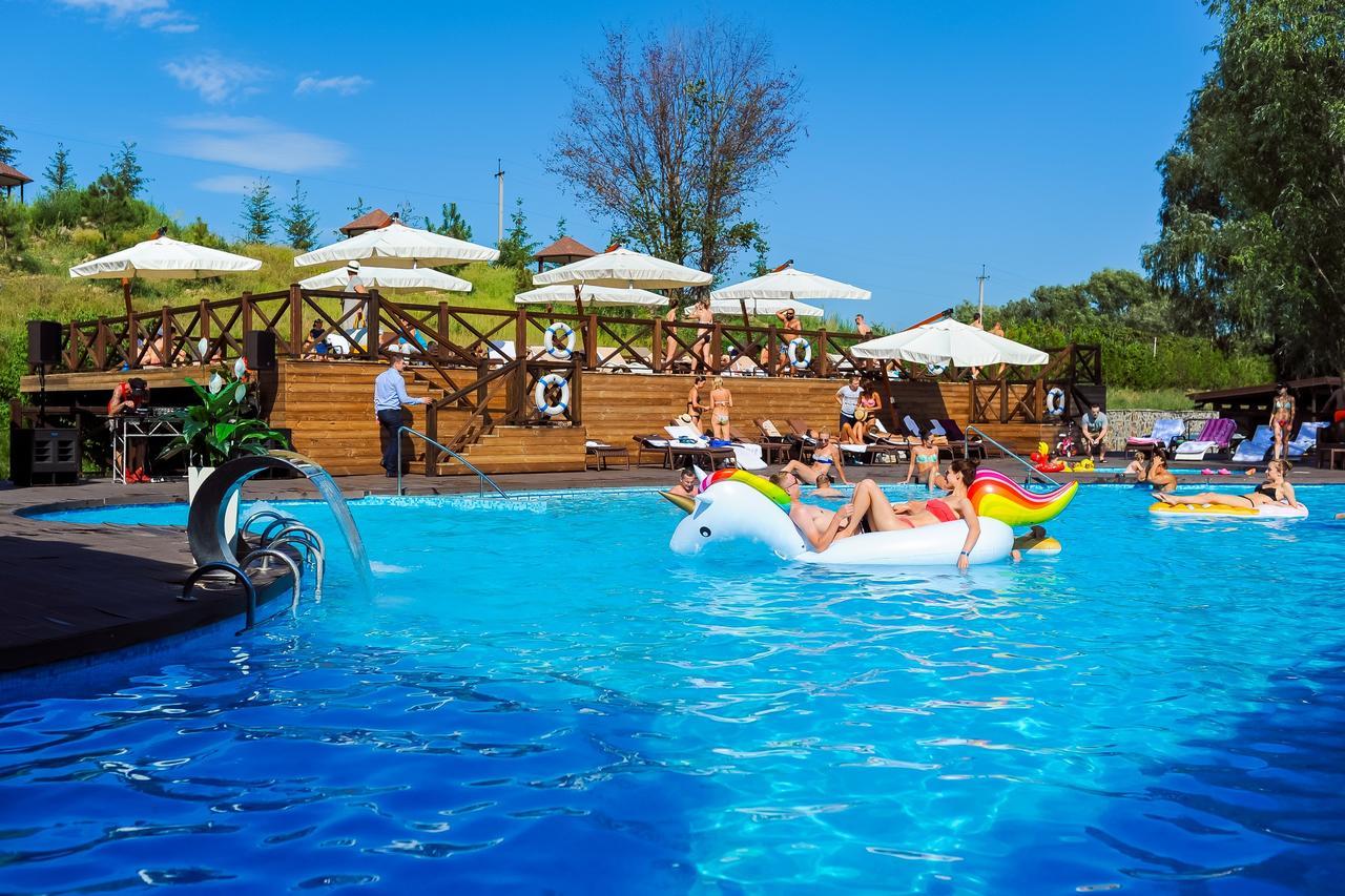 Equides Club Hotel Lesniki Exterior photo