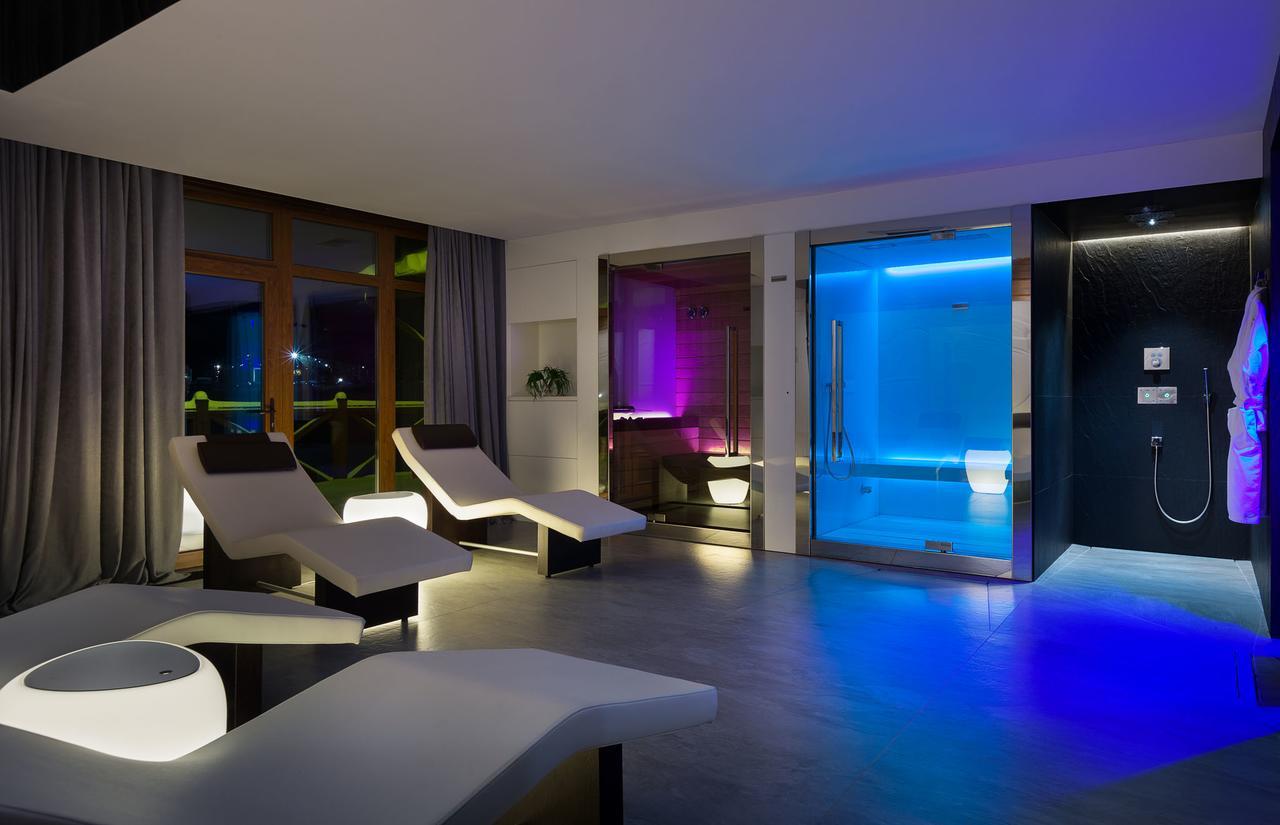 Equides Club Hotel Lesniki Exterior photo